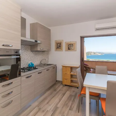 Flat Orizzonte Rosso * Palau